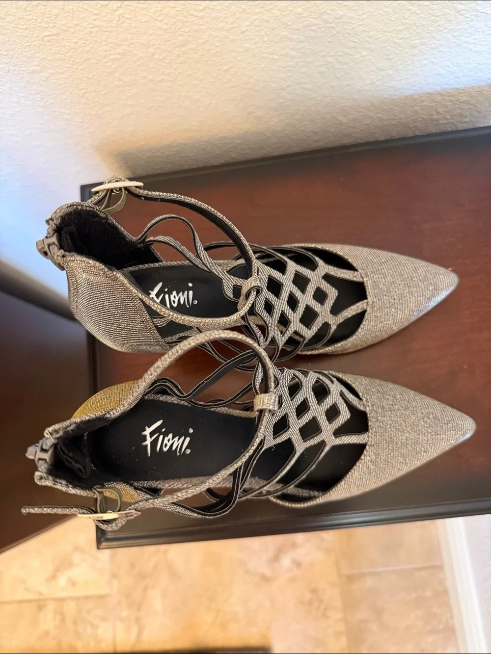 Fioni Night Silver Strappy Sparkle Stiletto Heels Size 8 Pointy Toe Back Zipper